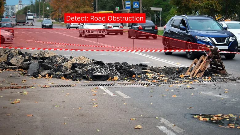 Debris and Lane Blockage Alert